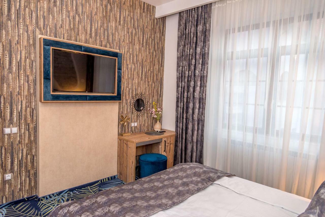 Art Hotel 锡比乌 外观 照片